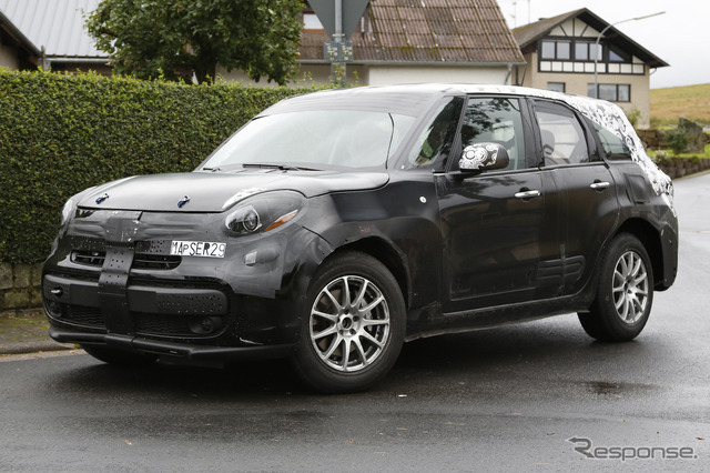 アルファロメオ初のSUV 開発車両スクープ写真