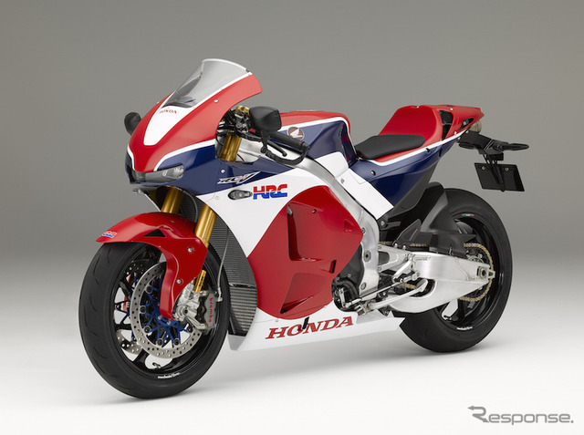 フレディが乗るホンダ RC213V-S。