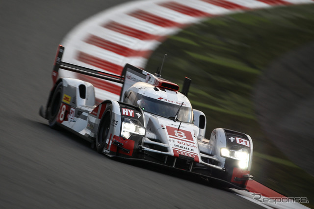 ロイック・デュバルらが乗り組むアウディ8号車。