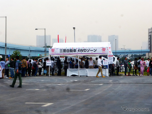 まるで遊園地のアトラクションのような盛り上がりをみせる、東京モーターフェス2015 with みんモー(10月10・11日、東京・青海)