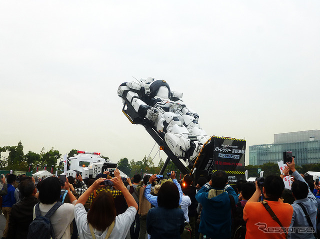 デッキアップする「98式AVイングラム」も東京モーターフェス2015 with みんモー(10月10・11日、東京・青海)に登場