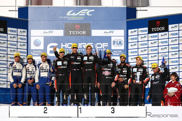 LMP2クラスの表彰式。