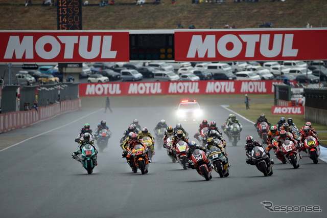 Moto2スタートシーン