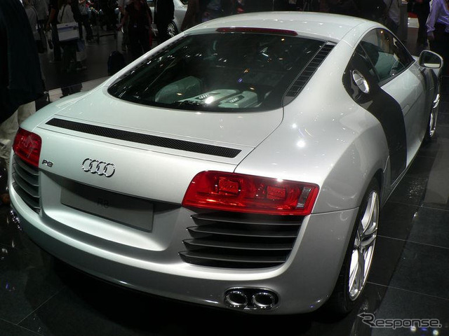 【パリモーターショー06】写真蔵…アウディ R8 一番人気