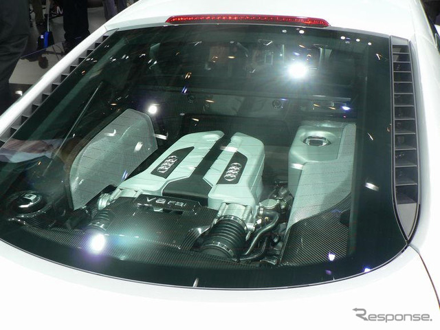 【パリモーターショー06】写真蔵…アウディ R8 一番人気