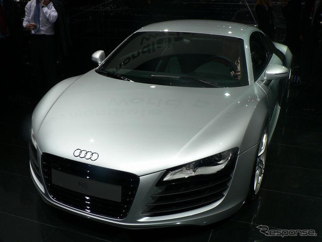 【パリモーターショー06】写真蔵…アウディ R8 一番人気
