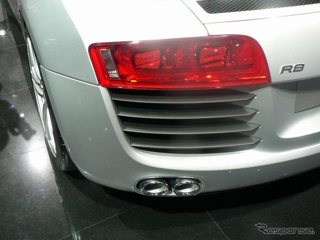 【パリモーターショー06】写真蔵…アウディ R8 一番人気