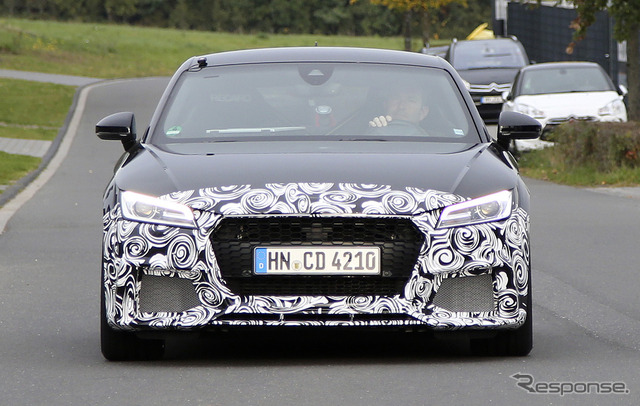 アウディ TT RS 開発車両 スクープ写真