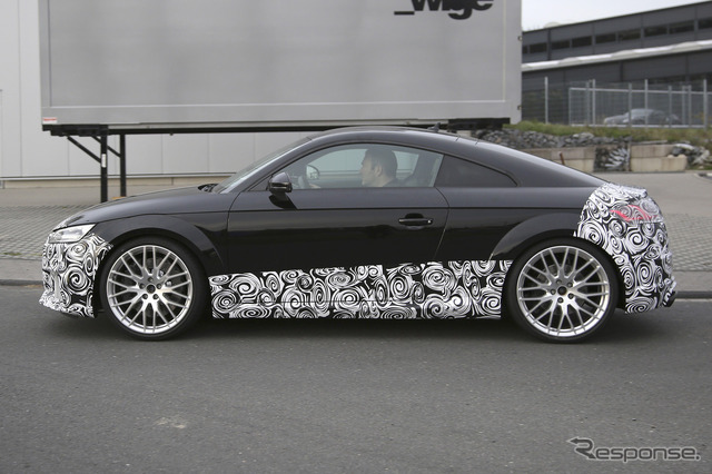 アウディ TT RS 開発車両 スクープ写真