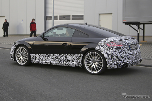 アウディ TT RS 開発車両 スクープ写真
