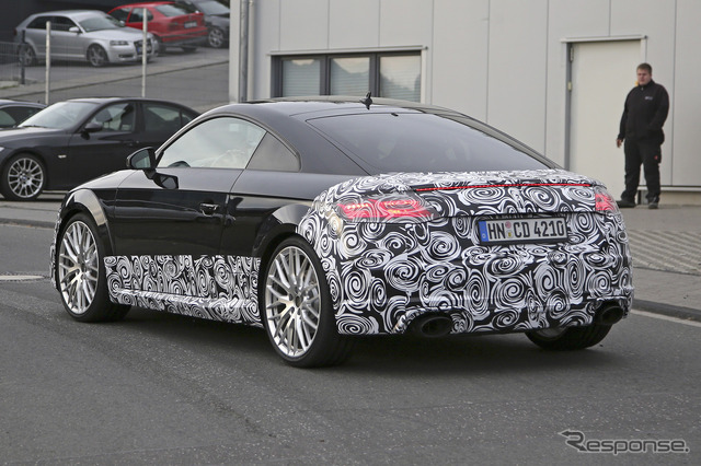 アウディ TT RS 開発車両 スクープ写真