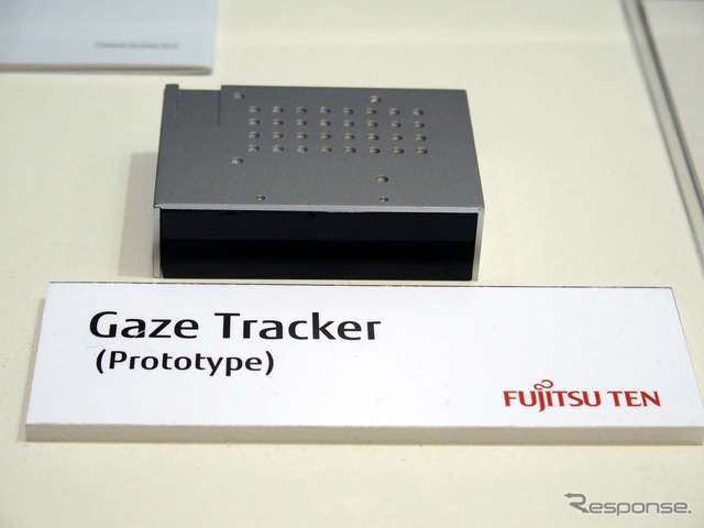 動向を追いかけるLED型赤外線センサーとカメラを組み合わせたGaze Tracker(試作)