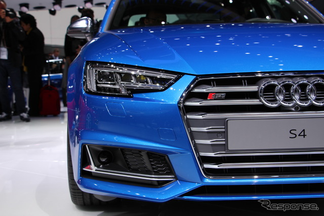 アウディ S4 新型(フランクフルトモーターショー15)
