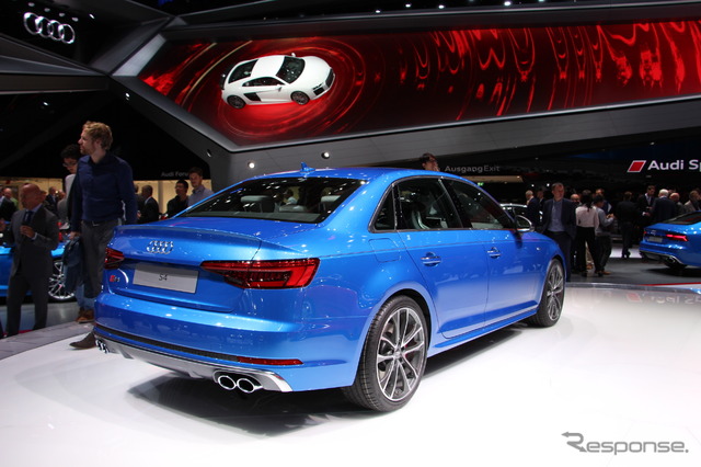 アウディ S4 新型(フランクフルトモーターショー15)