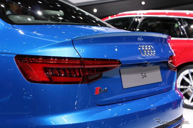 アウディ S4 新型(フランクフルトモーターショー15)