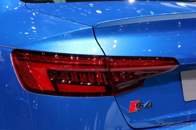 アウディ S4 新型(フランクフルトモーターショー15)