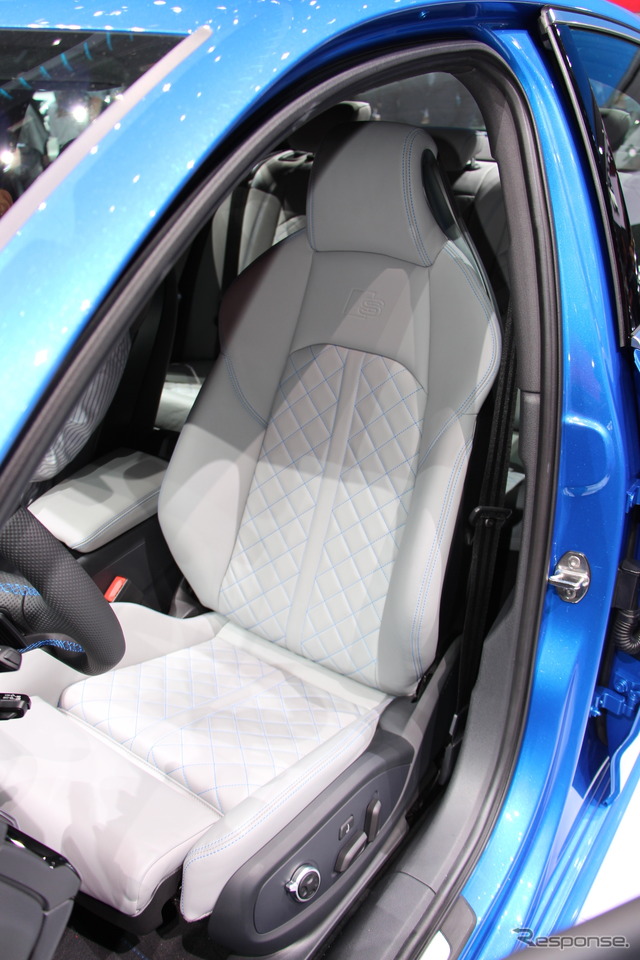 アウディ S4 新型(フランクフルトモーターショー15)