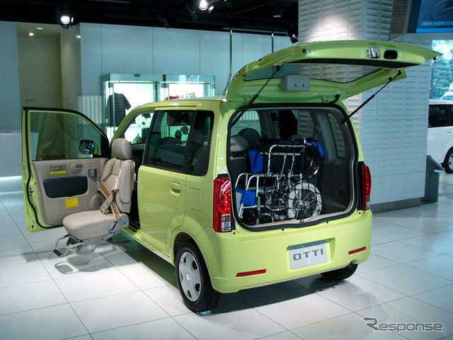 【日産 オッティ 新型発売】助手席スライドアップシート車