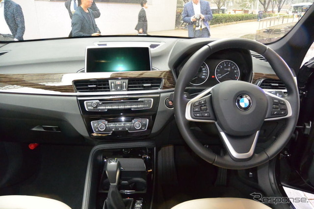 BMW X1 新型発表会