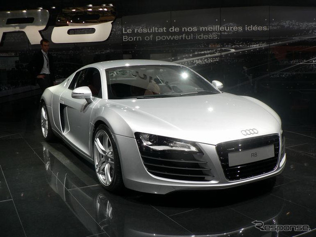 【パリモーターショー06】写真蔵…アウディ R8、ルマンV5マシンと同名