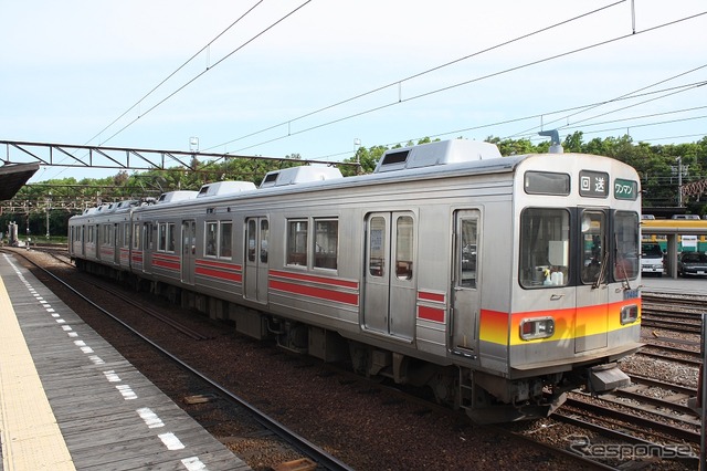 富山地鉄は稲荷山駅に隣接する車両基地の公開イベントを11月8日に行う。