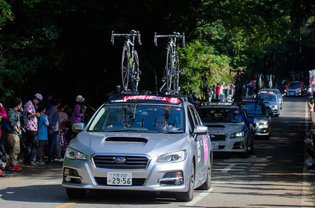 ジャパンカップサイクルロードレースではスバル車が大会関係車両として活躍(2015年10月18日)