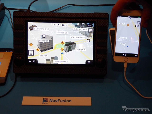 スマートフォンで取得した情報は車載機と常に同期される