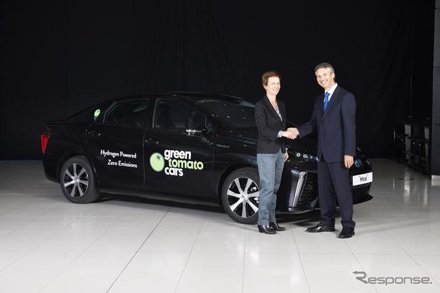 トヨタ MIRAI の欧州第一号車を英国で納車