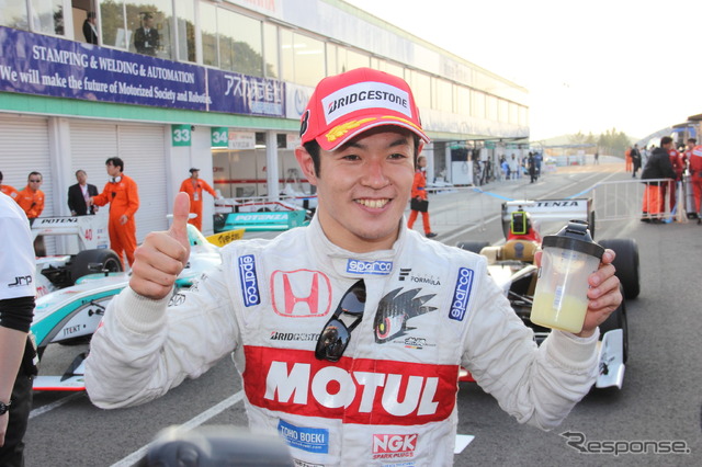 久々に2位表彰台を獲得した山本尚貴(2015SF第6戦)