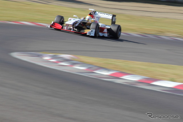 久々に2位表彰台を獲得した山本尚貴(2015SF第6戦)