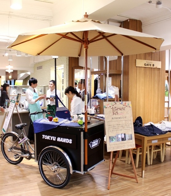 「日本橋三越本店」の本館7階(はじまりのカフェゾーン)の様子