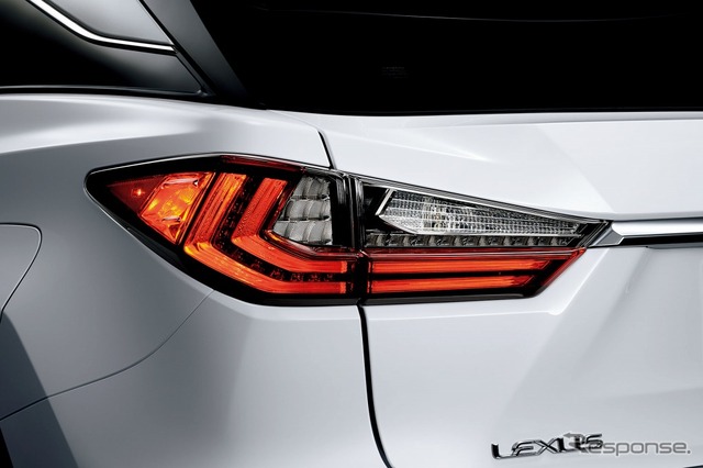 LEDリヤコンビネーションランプ(テール・ストップ)