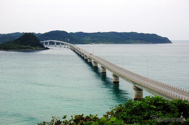 角島と本土を結ぶ、全長1780ｍの角島大橋