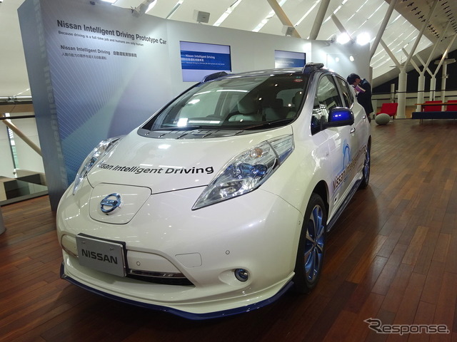 日産が23日に公開した、最新の自動運転実験車(ベースはリーフ)