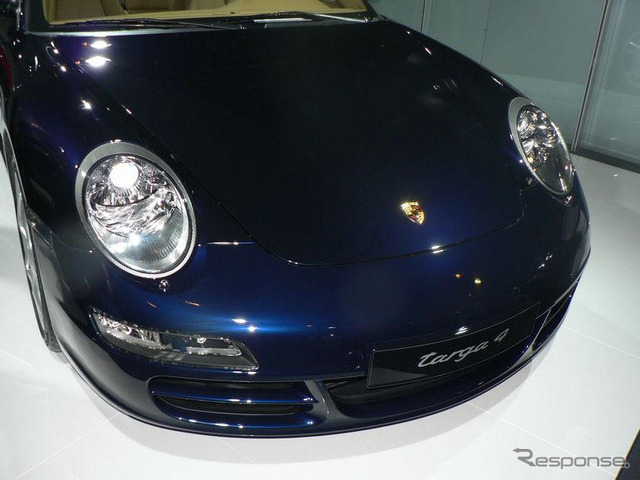 【パリモーターショー06】写真蔵…ポルシェ 911 タルガ4 と タルガ4S