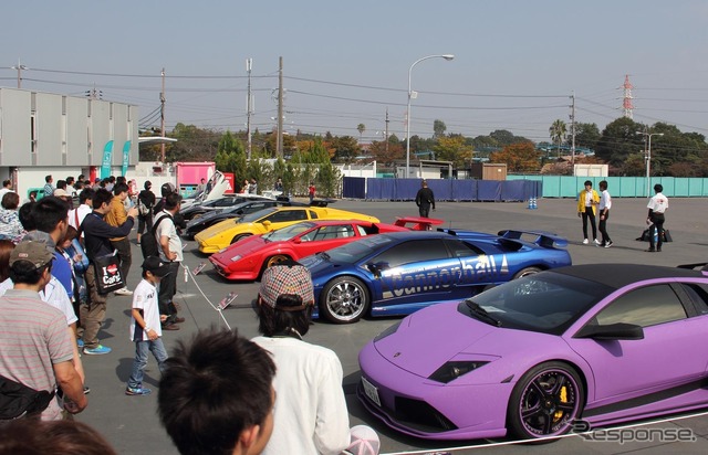 鈴鹿サーキットで開催された「見れる!聞ける!乗れる!スーパーカーコレクション」