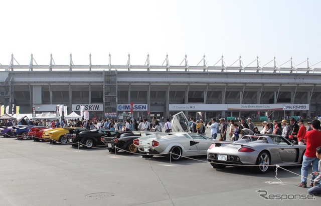 鈴鹿サーキットで開催された「見れる!聞ける!乗れる!スーパーカーコレクション」