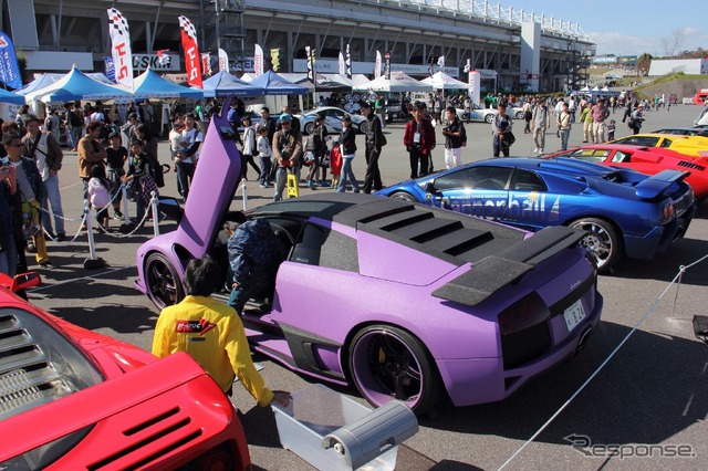 鈴鹿サーキットで開催された「見れる!聞ける!乗れる!スーパーカーコレクション」