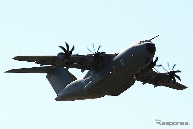 横田基地を離陸するエアバスA400Mアトラス。