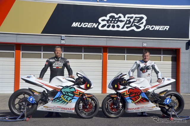 2015マン島TTレース TT Zero Challengeクラス優勝車、TEAM 無限の神電 四(SHINDEN YON)。