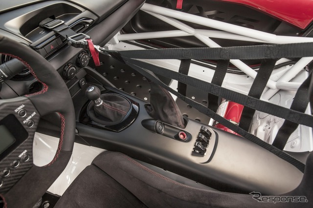 新型マツダロードスターの「グローバルMX-5カップ」参戦マシン