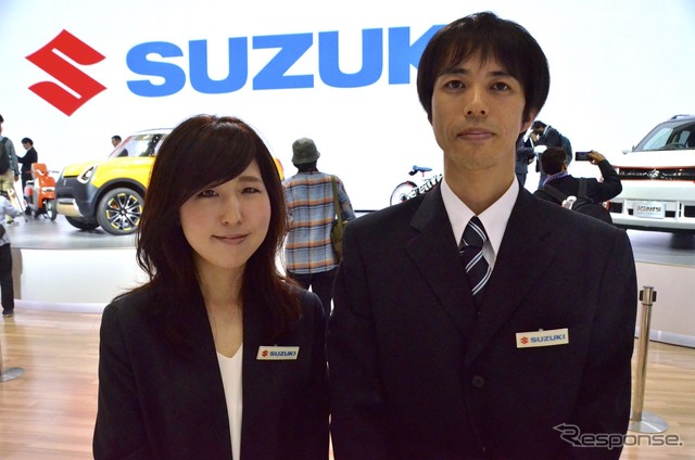 ハスラースクートをデザインしたスズキ二輪事業本部の橋本茉末子さん(写真左)と同社二輪商品企画部の箕浦さん。