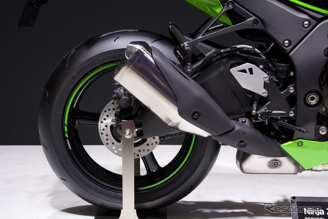 Ninja ZX-10R ABS(東京モーターショー15)
