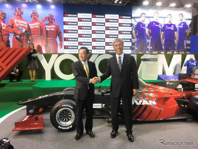 中嶋悟JRP会長(左)と野地YOKOHAMA社長。
