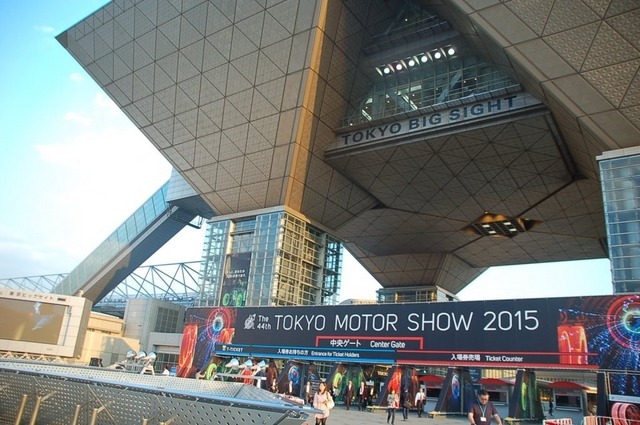 モーターショーに入る前に!「東京モーターショー2015パネル展」