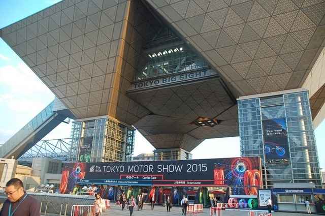 モーターショーに入る前に!「東京モーターショー2015パネル展」
