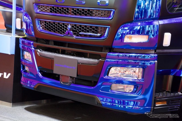 スーパーグレートV 2016年モデル(東京モーターショー15)