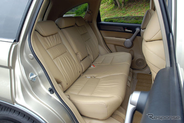 【ホンダ CR-V 新型発表】インテリアも質感をアップ