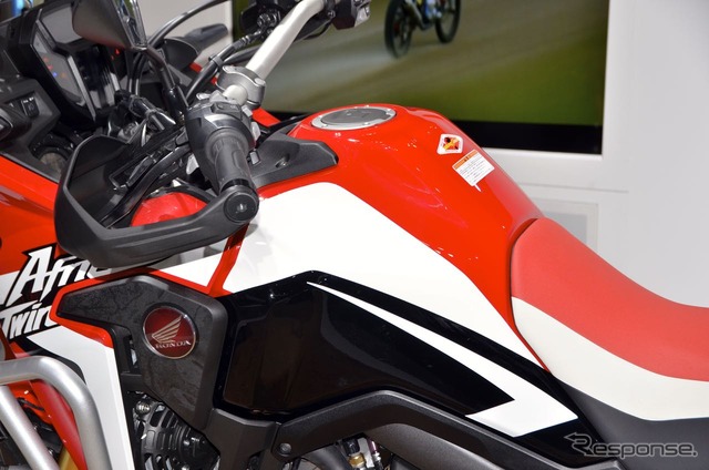 ホンダCRF1000L Africa Twin(東京モーターショー15)