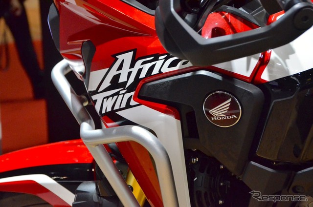 ホンダCRF1000L Africa Twin(東京モーターショー15)